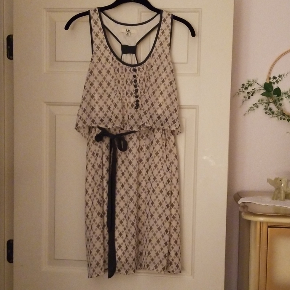 Green Diamond Dress - Picture 7 of 8